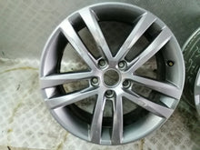 Load image into Gallery viewer, 1x Alufelge 17 Zoll 6.5&quot; 5x112 52ET Grau 5TA601025G VW Touran Rim Wheel