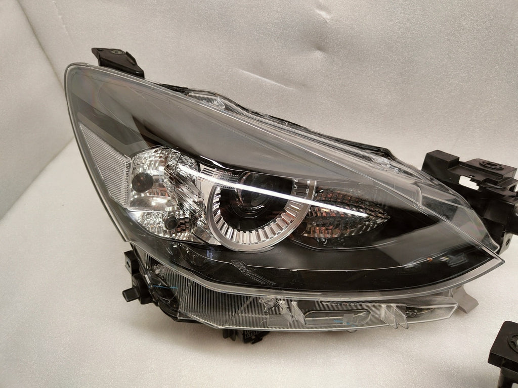 Frontscheinwerfer Mazda 2 Dj D43N51030 Full LED Ein Stück (Rechts oder Links)