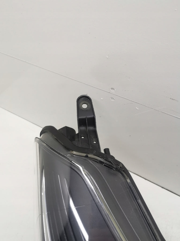 Frontscheinwerfer Toyota Yaris LED Rechts Scheinwerfer Headlight