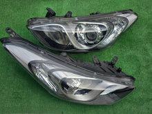 Laden Sie das Bild in den Galerie-Viewer, Frontscheinwerfer Hyundai I30 92101-A6000 Ein Satz Scheinwerfer Headlight SCH3132088016ue