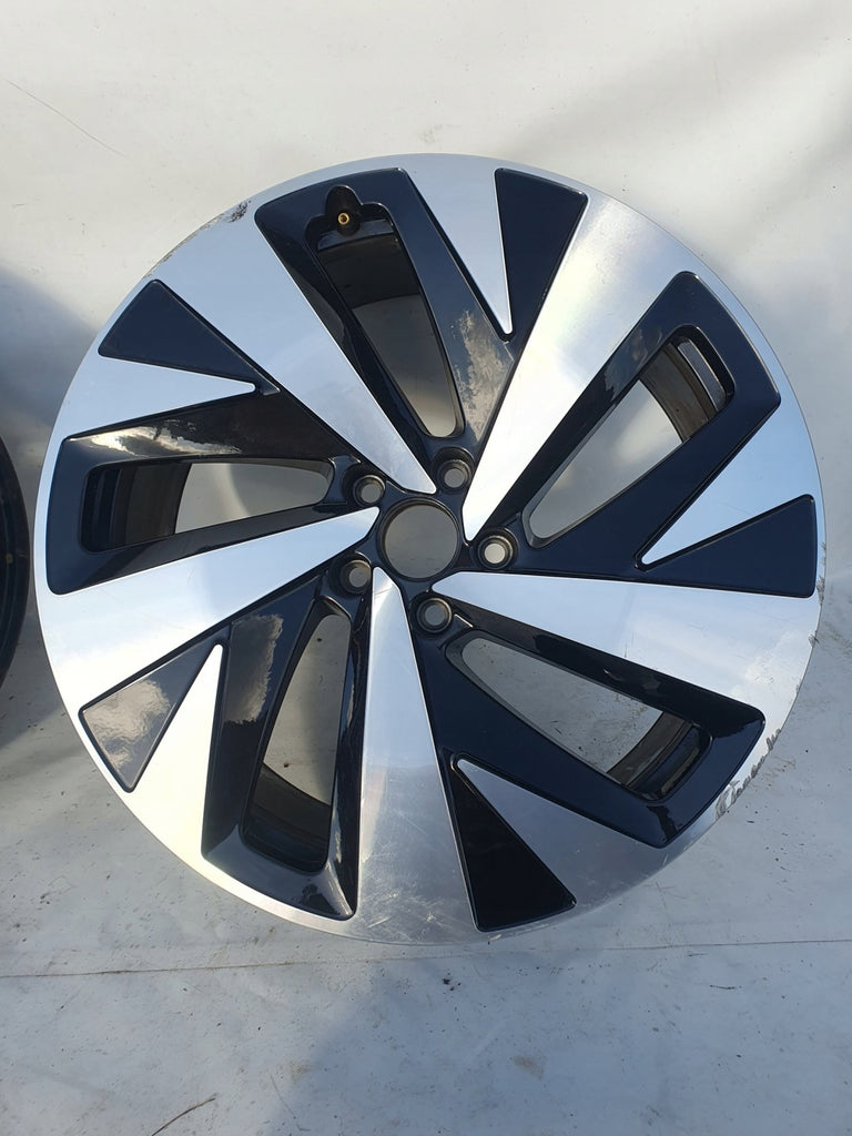 1x Alufelge 20 Zoll 8.0" 5x112 45ET 11A601025A VW Id.4 Rim Wheel FEL6024774757yr