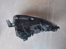 Laden Sie das Bild in den Galerie-Viewer, Frontscheinwerfer BMW E91 E90 7202582 Rechts Scheinwerfer Headlight SCH8816816234ts