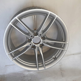 1x Alufelge 19 Zoll 9.0