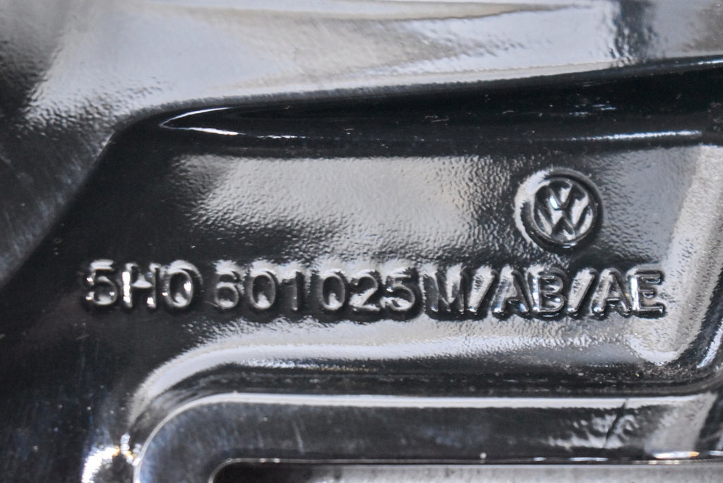 1x Alufelge 18 Zoll 7.5" 5x112 51ET Glanz Schwarz 5H0601025M VW Golf Viii FEL7683955409mw