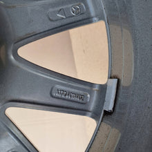 Load image into Gallery viewer, 1x Alufelge 17 Zoll 7.5&quot; 5x112 42ET Graphit A1724011402 Mercedes-Benz Slk