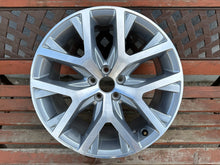 Load image into Gallery viewer, 1x Alufelge 17 Zoll 7.5&quot; 5x100 38ET Glanz Graphit 6C0601025E Mg Polo Rim Wheel