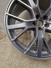 Laden Sie das Bild in den Galerie-Viewer, 1x Alufelge 21 Zoll 9.5" 5x112 36ET 4KE601025C Audi E-Tron Rim Wheel FEL9751159487vr