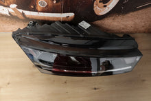 Laden Sie das Bild in den Galerie-Viewer, Frontscheinwerfer Skoda Octavia IV 5E4941018 LED FALSE Scheinwerfer Headlight SCH9301438490rx
