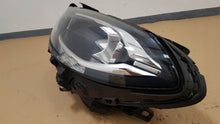 Laden Sie das Bild in den Galerie-Viewer, Frontscheinwerfer Mercedes-Benz W246 A2468205361 Links Scheinwerfer Headlight SCH1400998064zv