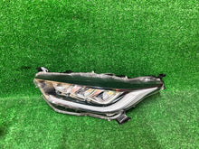 Load image into Gallery viewer, Frontscheinwerfer Toyota Yaris Full LED Links Scheinwerfer Headlight