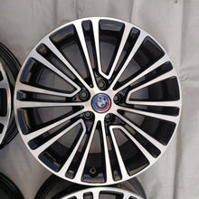 Laden Sie das Bild in den Galerie-Viewer, 4x Alufelge 18 Zoll 8.0" 5x112 30ET Glanz Schwarz 6863420 BMW 5 G31 G30 Mg FEL9768946013vw