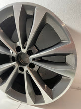 Load image into Gallery viewer, 1x Alufelge 18 Zoll 7.5" 5x112 52ET A4474015300 Mercedes-Benz Vito W447 FEL2614688584yk