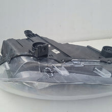Laden Sie das Bild in den Galerie-Viewer, Frontscheinwerfer Seat Ibiza I V 6F1941005A Links Scheinwerfer Headlight SCH2743213734xm