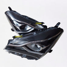 Load image into Gallery viewer, Frontscheinwerfer Toyota Yaris LED Ein Stück (Rechts oder Links) Headlight