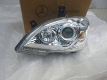 Laden Sie das Bild in den Galerie-Viewer, Frontscheinwerfer Mercedes-Benz Viano A6398202861 LED Links Headlight