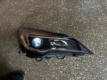 Laden Sie das Bild in den Galerie-Viewer, Frontscheinwerfer Opel Astra 39111144 LED Rechts Scheinwerfer Headlight SCH5258063409xt