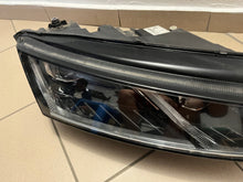 Laden Sie das Bild in den Galerie-Viewer, Frontscheinwerfer Skoda Octavia IV 5E4941016A LED Rechts Scheinwerfer Headlight SCH7243808991em
