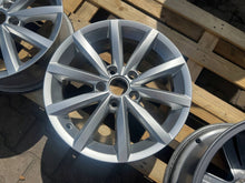 Laden Sie das Bild in den Galerie-Viewer, 1x Alufelge 16 Zoll 5x112 5G0601025BQ VW Golf Vii Rim Wheel FEL2923044540rs
