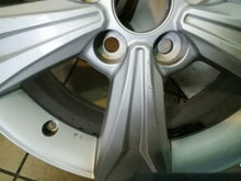 Laden Sie das Bild in den Galerie-Viewer, 1x Alufelge 17 Zoll 6.5" 5x114.3 45ET Glanz Silber PW457-10001 Toyota X FEL6783025047rc