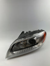 Load image into Gallery viewer, Frontscheinwerfer Volvo V70 S80 31214347 6333100001 Xenon Rechts oder Links SCH2303958237yz