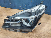 Load image into Gallery viewer, Frontscheinwerfer Toyota Yaris 811700DA50 Links Scheinwerfer Headlight SCH5815528469ok