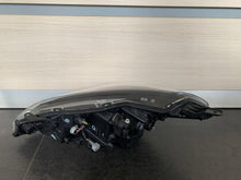 Load image into Gallery viewer, Frontscheinwerfer Toyota Yaris Rechts Scheinwerfer Headlight SCH5504650281wc