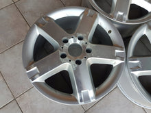 Laden Sie das Bild in den Galerie-Viewer, 1x Alufelge 18 Zoll 7.5" 5x130 43ET Silber A4634011802 Mercedes-Benz W463 FEL2623174790rl