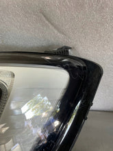 Laden Sie das Bild in den Galerie-Viewer, Frontscheinwerfer Renault Master 260607867R Links Scheinwerfer Headlight