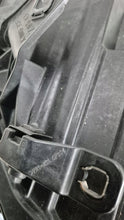 Laden Sie das Bild in den Galerie-Viewer, Frontscheinwerfer Audi Q2 81A941034 Rechts Scheinwerfer Headlight SCH7356993345ep