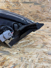 Laden Sie das Bild in den Galerie-Viewer, Frontscheinwerfer Peugeot Ion Links Scheinwerfer Headlight SCH6733141919bx
