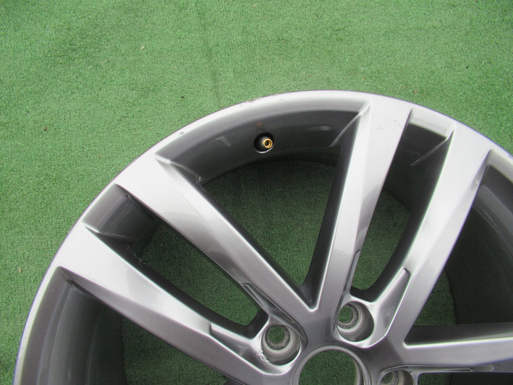 1x Alufelge 18 Zoll 7.5" 5x112 51ET Glanz Grau 5G0601025AF VW Golf Rim Wheel
