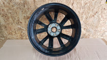 Laden Sie das Bild in den Galerie-Viewer, 1x Alufelge 18 Zoll 7.0&quot; 5x114.3 45ET BP70845 Mazda Cx-3 Cx30 Rim Wheel