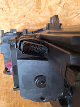 Laden Sie das Bild in den Galerie-Viewer, Frontscheinwerfer Mercedes-Benz W246 A2468207161 Xenon Links Headlight SCH2580841513mv