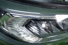 Load image into Gallery viewer, Frontscheinwerfer Toyota V 7444NA Rechts Scheinwerfer Headlight SCH3915057299jn