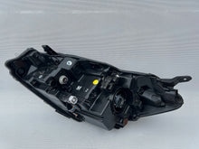 Laden Sie das Bild in den Galerie-Viewer, Frontscheinwerfer Toyota Yaris Rechts Scheinwerfer Headlight SCH3550895474im