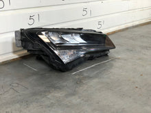 Laden Sie das Bild in den Galerie-Viewer, Frontscheinwerfer Skoda Superb III 3V1941016C LED Rechts Scheinwerfer Headlight