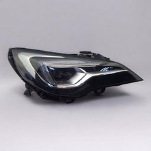 Laden Sie das Bild in den Galerie-Viewer, Frontscheinwerfer Opel Astra 39055746 7963200000 LED Rechts Headlight