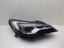 Laden Sie das Bild in den Galerie-Viewer, Frontscheinwerfer Opel Astra 39055746 7963200000 LED Rechts Headlight