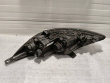 Laden Sie das Bild in den Galerie-Viewer, Frontscheinwerfer Kia Sportage Rechts Scheinwerfer Headlight SCH2464798788mv