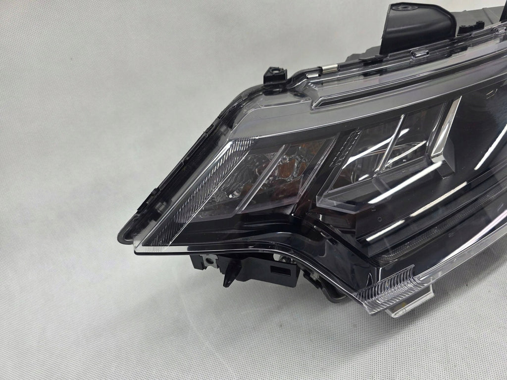 Frontscheinwerfer Mitsubishi Outlander III 8301D3-31 Full LED Rechts oder Links