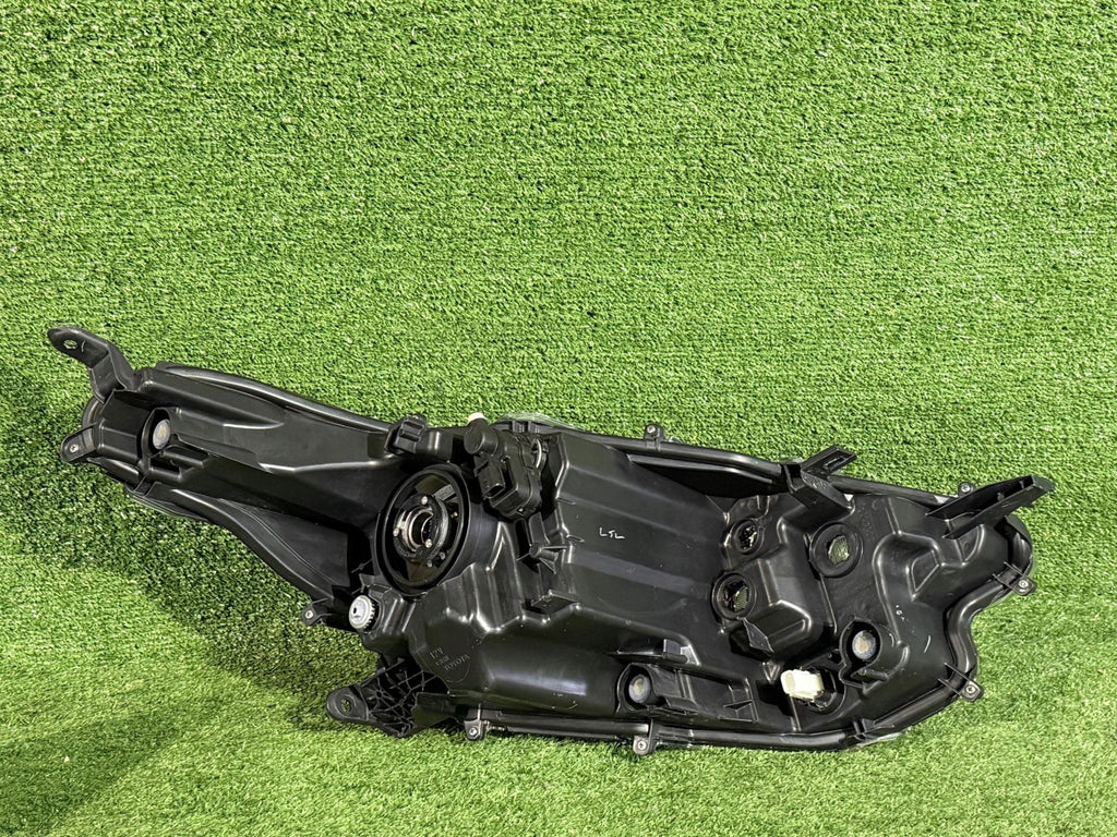 Frontscheinwerfer Toyota Yaris CSC28095 Links Scheinwerfer Headlight SCH5605250808qh