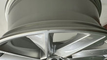 Load image into Gallery viewer, 1x Alufelge 17 Zoll 6.5" 5x100 40ET Glanz Silber 657601025D Skoda Scala Kamiq I FEL5288702868xb