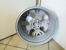 Laden Sie das Bild in den Galerie-Viewer, 1x Alufelge 18 Zoll 7.0" 5x114.3 38ET Glanz Silber 52214 Mitsubishi I W FEL8229973867kg
