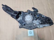 Laden Sie das Bild in den Galerie-Viewer, Frontscheinwerfer Toyota Avensis Links Scheinwerfer Headlight SCH1587191378vn