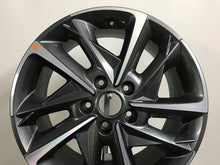 Laden Sie das Bild in den Galerie-Viewer, 1x Alufelge 17 Zoll 7.0&quot; 5x112 53ET 52910-G4700 Hyundai Rim Wheel