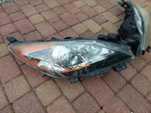 Laden Sie das Bild in den Galerie-Viewer, Frontscheinwerfer Mazda III Ein Stück (Rechts oder Links) Scheinwerfer Headlight