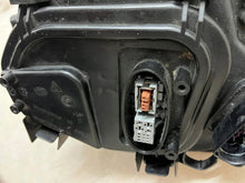 Load image into Gallery viewer, Frontscheinwerfer Porsche Panamera 243423 Xenon Links Scheinwerfer Headlight SCH2273566249ey
