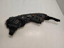 Load image into Gallery viewer, Frontscheinwerfer Hyundai Bayon 92207Q0500 LED Ein Stück (Rechts oder Links)
