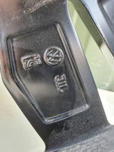 Laden Sie das Bild in den Galerie-Viewer, 1x Alufelge 20 Zoll 9.0" 5x112 11A071490A VW Id.4 Rim Wheel FEL8740616890kh