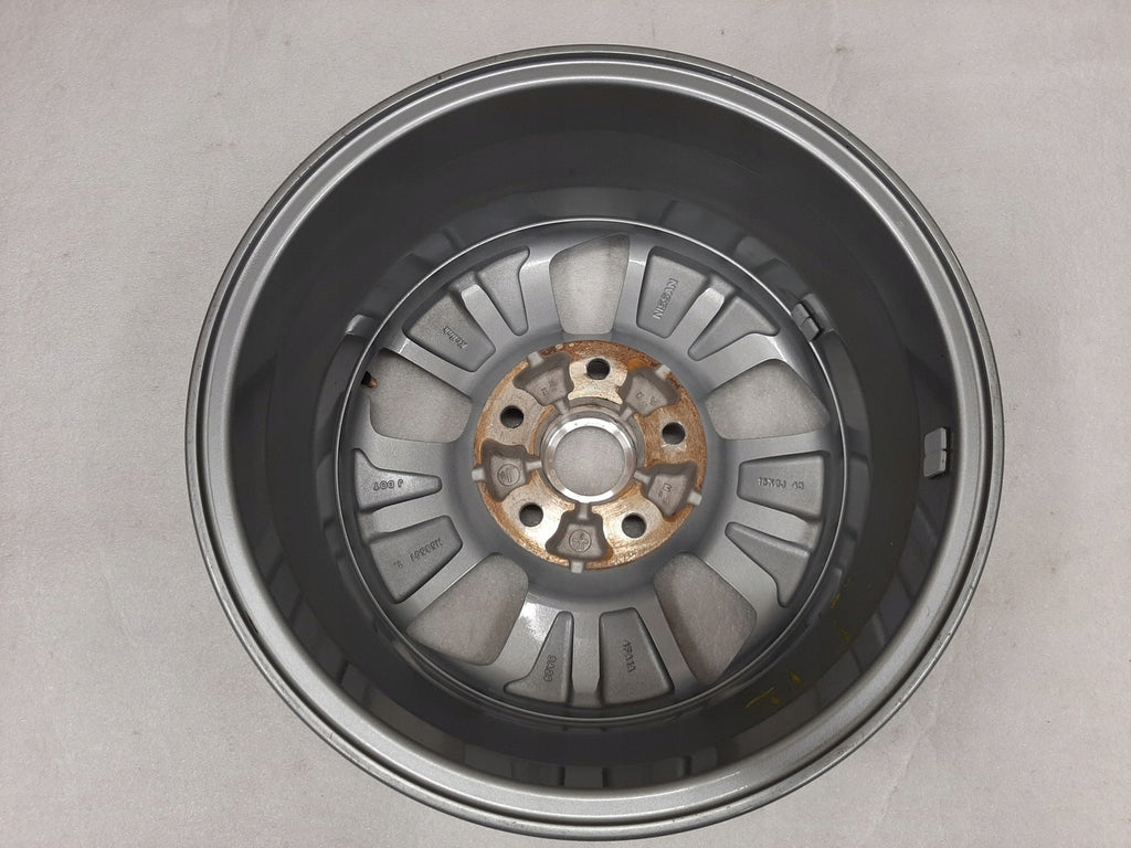 1x Alufelge 15 Zoll 6.0" 5x114.3 45ET Glanz 4FA1A Nissan Leaf Ze0 Ze1 Pulsar